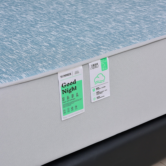 91家纺网 家纺一手货源 找家纺 芯诗曼家纺 2025新款三明治凉感丝提花冰丝席凉席三件套 莫兰-蓝灰床笠款