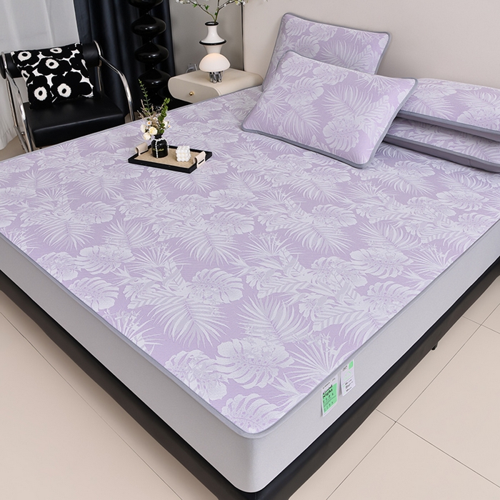 91家纺网 家纺一手货源 找家纺 芯诗曼家纺 2025新款三明治凉感丝提花冰丝席凉席三件套 叶语恋-紫床笠款