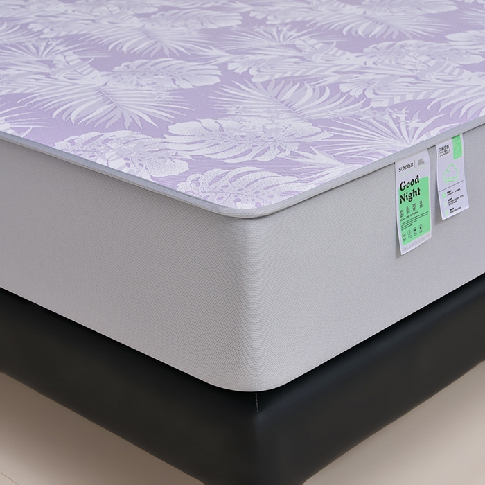 91家纺网 家纺一手货源 找家纺 芯诗曼家纺 2025新款三明治凉感丝提花冰丝席凉席三件套 叶语恋-紫床笠款