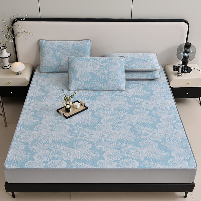 91家纺网 家纺一手货源 找家纺 芯诗曼家纺 2025新款三明治凉感丝提花冰丝席凉席三件套 叶语恋-蓝床笠款