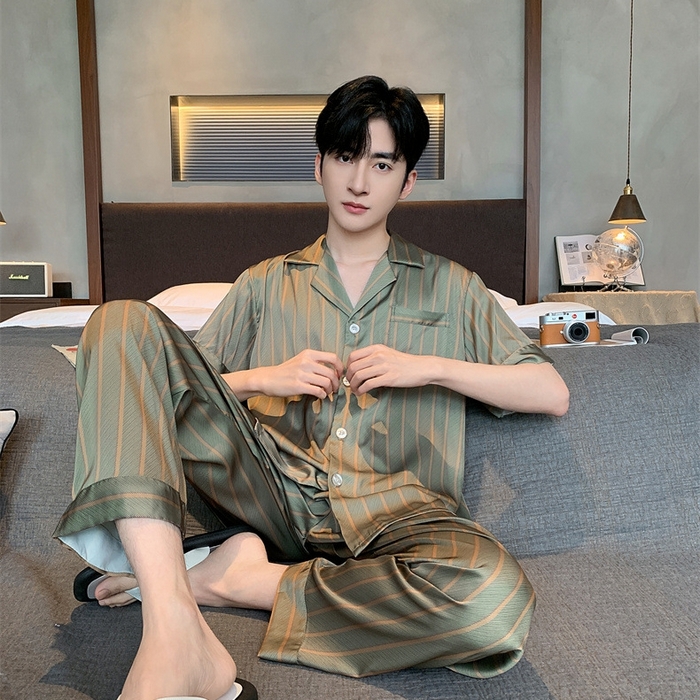 91家纺网 家纺一手货源 找家纺 （总）洛兰沙家居馆【只代发】【只代发】 2025新款男士冰丝高级感睡衣翻领男士宽松款休闲可外出夏季居家