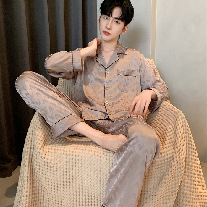 91家纺网 家纺一手货源 找家纺 （总）洛兰沙家居馆【只代发】【只代发】 2025新款男士冰丝高级感睡衣翻领男士宽松款休闲可外出夏季居家