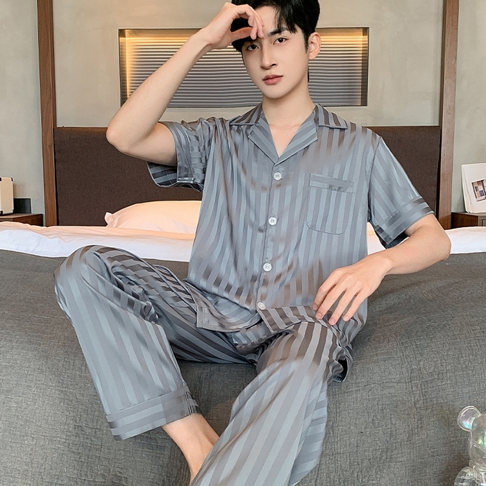 91家纺网 家纺一手货源 找家纺 （总）洛兰沙家居馆【只代发】【只代发】 2025新款男士冰丝高级感睡衣翻领男士宽松款休闲可外出夏季居家