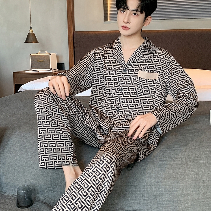 91家纺网 家纺一手货源 找家纺 （总）洛兰沙家居馆【只代发】【只代发】 2025新款男士冰丝高级感睡衣翻领男士宽松款休闲可外出夏季居家