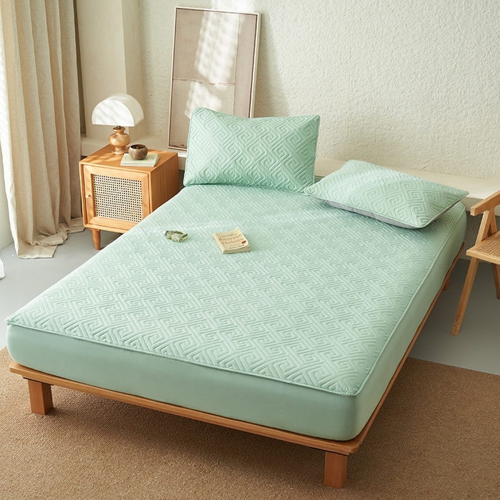 91家纺网 家纺一手货源 找家纺 鑫琪莱家纺 2026新款水洗棉绗绣夹棉床笠 夹棉床笠-豆绿