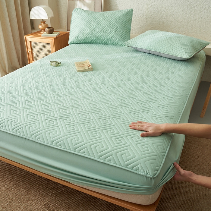 91家纺网 家纺一手货源 找家纺 鑫琪莱家纺 2026新款水洗棉绗绣夹棉床笠 夹棉床笠-豆绿