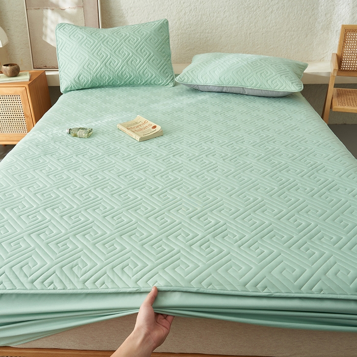 91家纺网 家纺一手货源 找家纺 鑫琪莱家纺 2026新款水洗棉绗绣夹棉床笠 夹棉床笠-豆绿