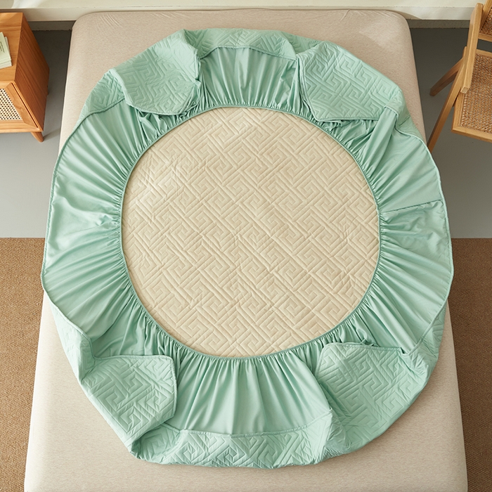 91家纺网 家纺一手货源 找家纺 鑫琪莱家纺 2026新款水洗棉绗绣夹棉床笠 夹棉床笠-豆绿