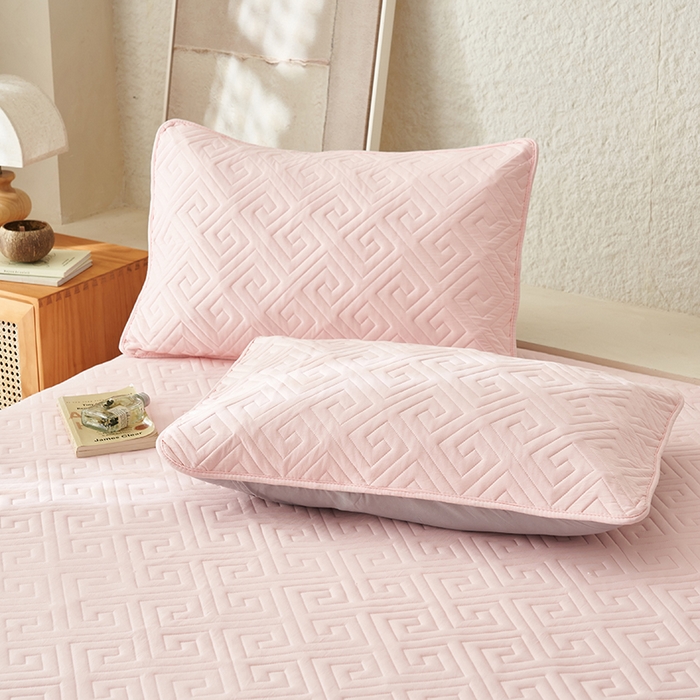 91家纺网 家纺一手货源 找家纺 鑫琪莱家纺 2026新款水洗棉绗绣夹棉床笠 夹棉床笠-粉玉