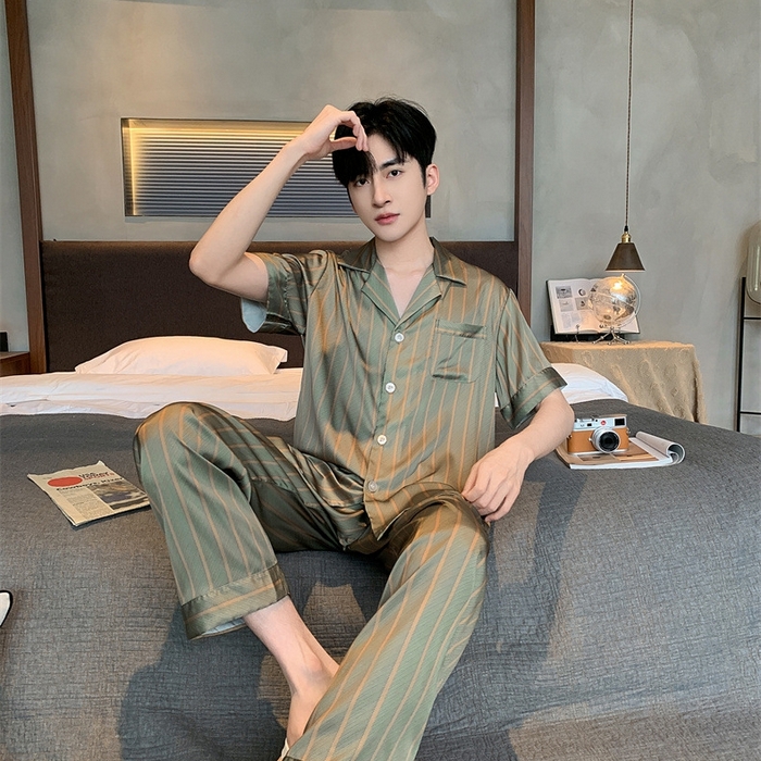 91家纺网 家纺一手货源 找家纺 （总）洛兰沙家居馆【只代发】【只代发】 2025新款男士冰丝高级感睡衣翻领男士宽松款休闲可外出夏季居家