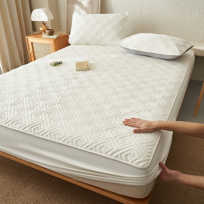 91家纺网 家纺一手货源 找家纺 鑫琪莱家纺 2026新款水洗棉绗绣夹棉床笠 夹棉床笠-米白