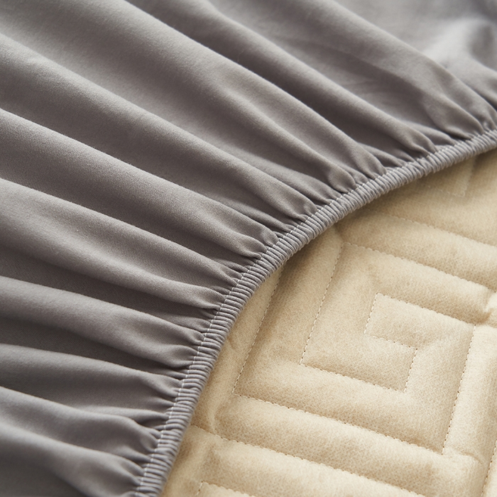 91家纺网 家纺一手货源 找家纺 鑫琪莱家纺 2026新款水洗棉绗绣夹棉床笠 夹棉床笠-浅灰