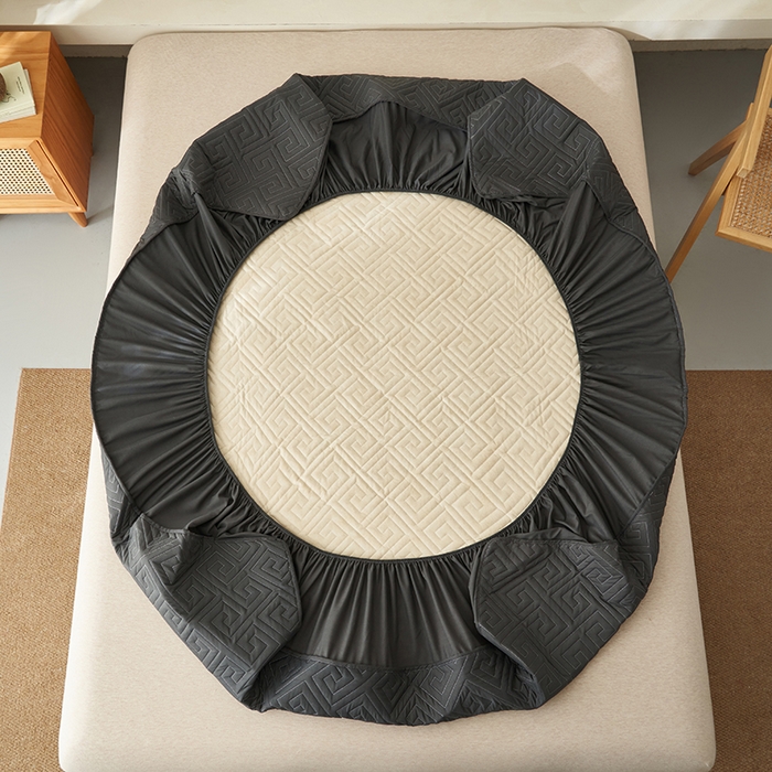 91家纺网 家纺一手货源 找家纺 鑫琪莱家纺 2026新款水洗棉绗绣夹棉床笠 夹棉床笠-深灰