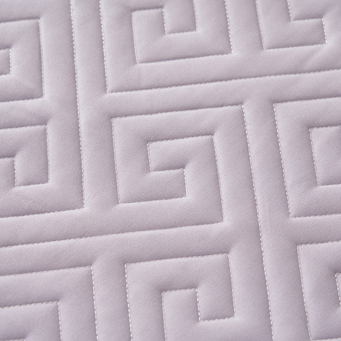 91家纺网 家纺一手货源 找家纺 鑫琪莱家纺 2026新款水洗棉绗绣夹棉床笠 夹棉床笠-烟熏紫