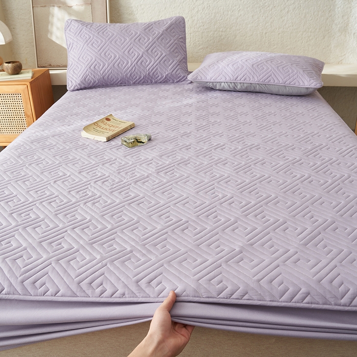 91家纺网 家纺一手货源 找家纺 鑫琪莱家纺 2026新款水洗棉绗绣夹棉床笠 夹棉床笠-烟熏紫