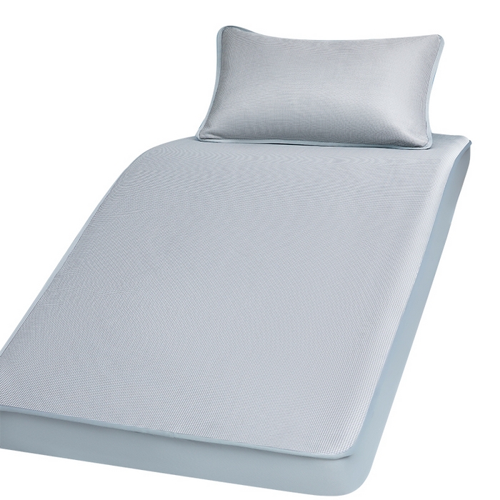 91家纺网 家纺一手货源 找家纺 （总）爱思凯家纺 2025新款【学生】三明治水洗高密冰丝席-芳华床笠凉席（场景二）