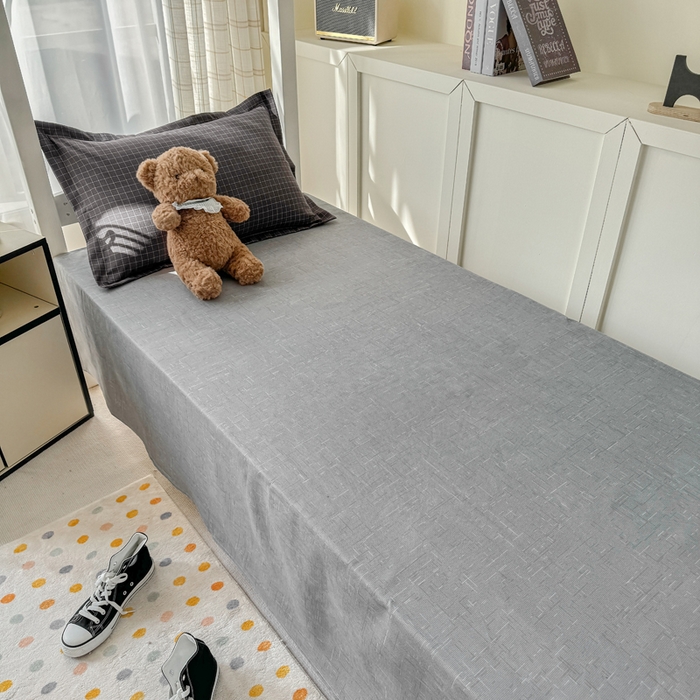 91家纺网 家纺一手货源 找家纺 鑫宇 2025新款磨毛130g加厚学生宿舍三件套床单床笠款学生上下铺六件套 轨迹