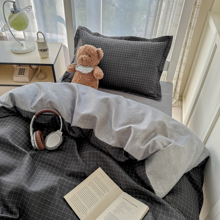 91家纺网 家纺一手货源 找家纺 鑫宇 2025新款磨毛130g加厚学生宿舍三件套床单床笠款学生上下铺六件套 轨迹