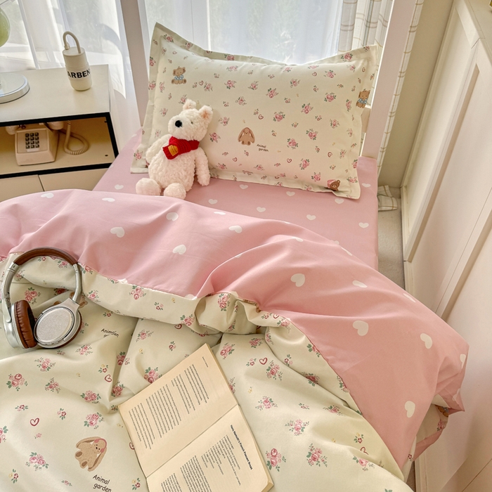 91家纺网 家纺一手货源 找家纺 鑫宇 2025新款磨毛130g加厚学生宿舍三件套床单床笠款学生上下铺六件套 花园熊宝