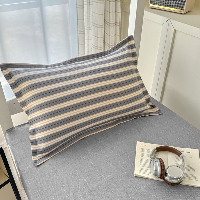 91家纺网 家纺一手货源 找家纺 鑫宇 2025新款磨毛130g加厚学生宿舍三件套床单床笠款学生上下铺六件套 维恩