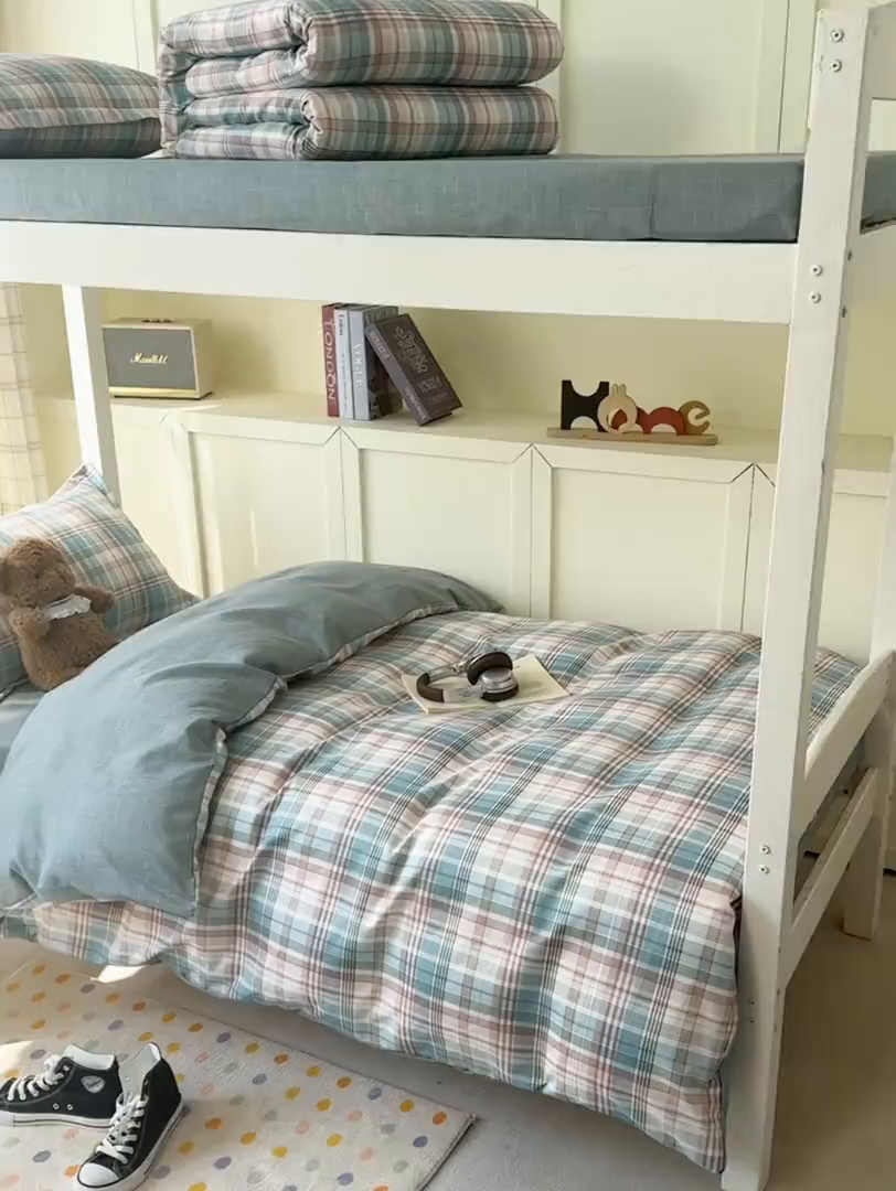 91家纺网 家纺一手货源 找家纺 鑫宇 2025新款磨毛130g加厚学生宿舍三件套床单床笠款学生上下铺六件套 彩绘格