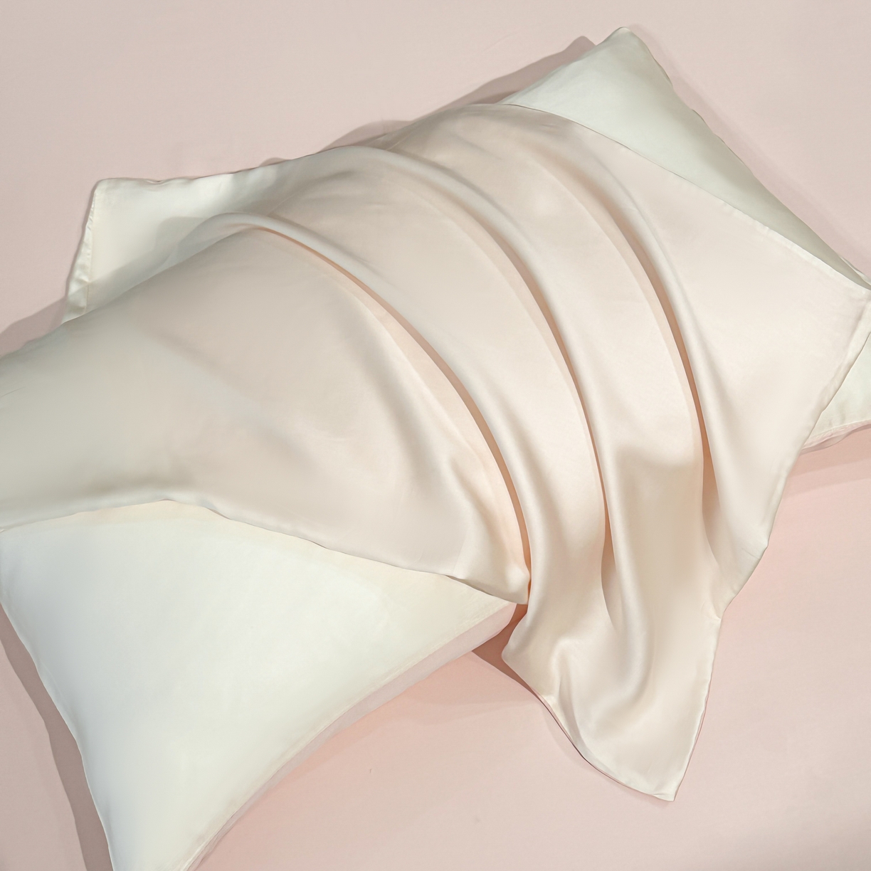 91家纺网 家纺一手货源 找家纺 利欧 2025新款水洗天丝满绣刺绣床单床笠款夏被四件套 水蜜桃-奶白粉