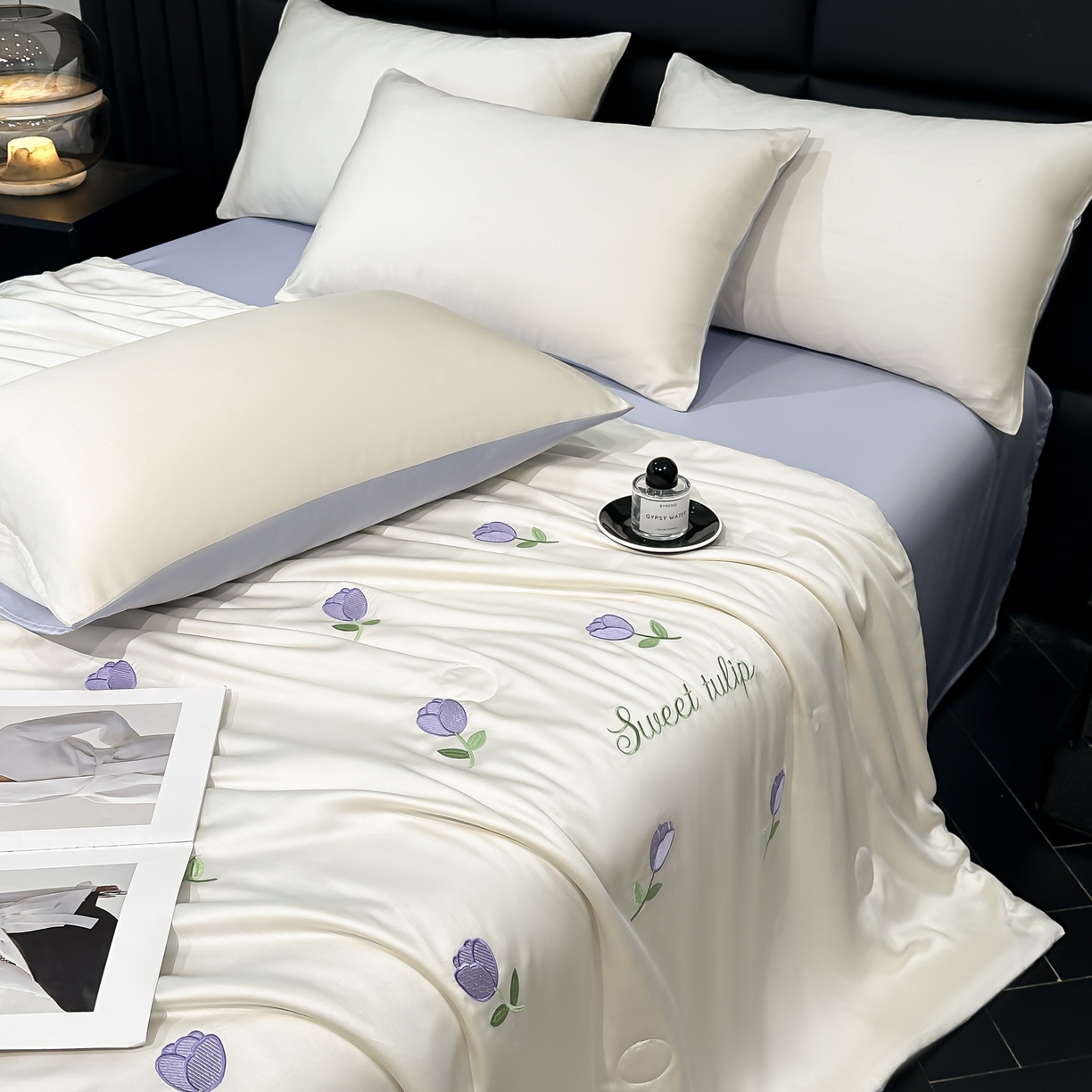 91家纺网 家纺一手货源 找家纺 利欧 2025新款水洗天丝满绣刺绣床单床笠款夏被四件套 郁金香-奶白紫