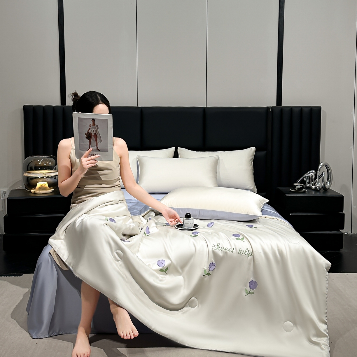 91家纺网 家纺一手货源 找家纺 利欧 2025新款水洗天丝满绣刺绣床单床笠款夏被四件套 郁金香-奶白紫