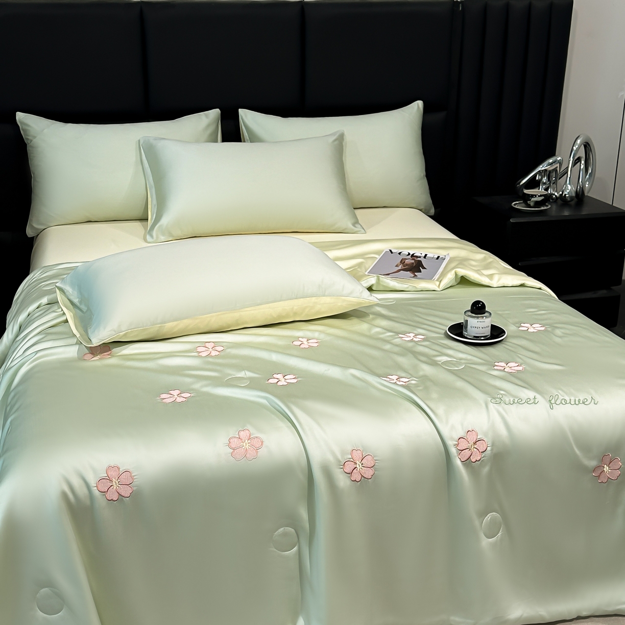 91家纺网 家纺一手货源 找家纺 利欧 2025新款水洗天丝满绣刺绣床单床笠款夏被四件套 太阳花-水绿奶黄