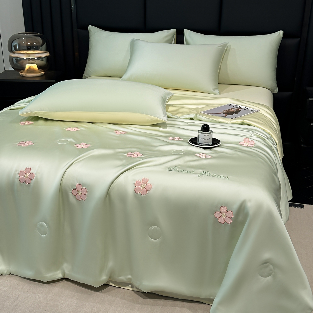 91家纺网 家纺一手货源 找家纺 利欧 2025新款水洗天丝满绣刺绣床单床笠款夏被四件套 太阳花-水绿奶黄