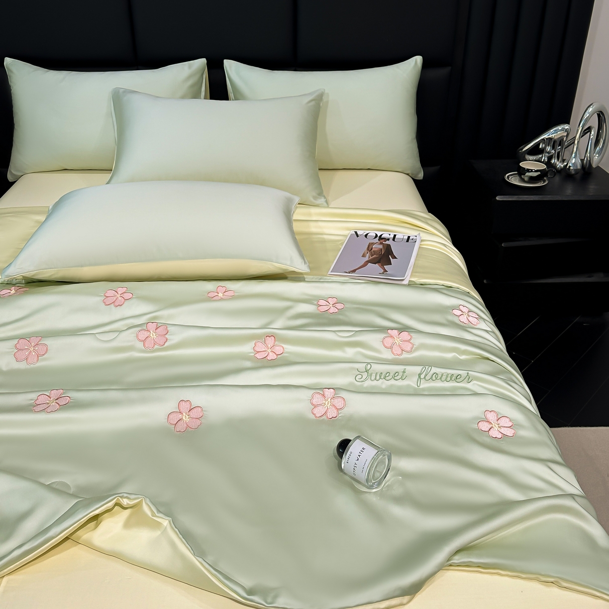 91家纺网 家纺一手货源 找家纺 利欧 2025新款水洗天丝满绣刺绣床单床笠款夏被四件套 太阳花-水绿奶黄