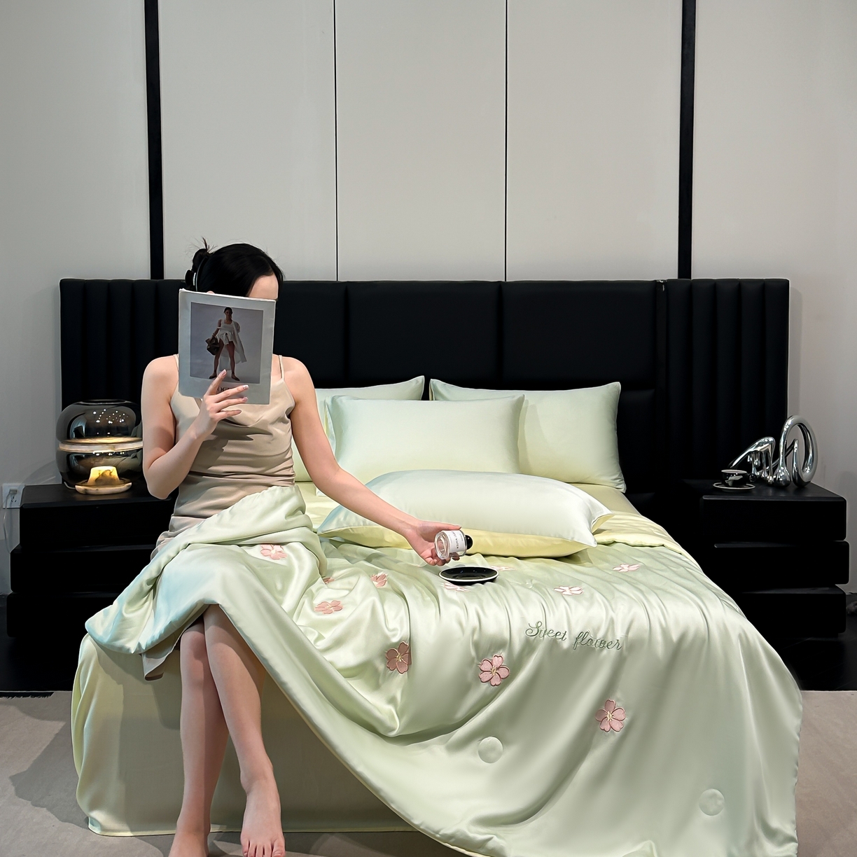 91家纺网 家纺一手货源 找家纺 利欧 2025新款水洗天丝满绣刺绣床单床笠款夏被四件套 太阳花-水绿奶黄