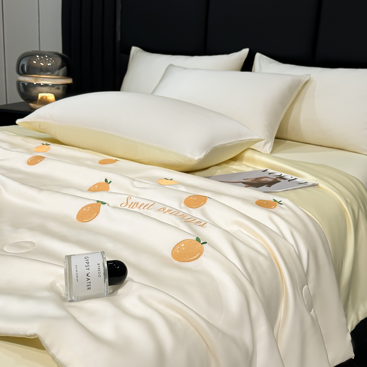 91家纺网 家纺一手货源 找家纺 利欧 2025新款水洗天丝满绣刺绣床单床笠款夏被四件套 砂糖橘-奶白黄