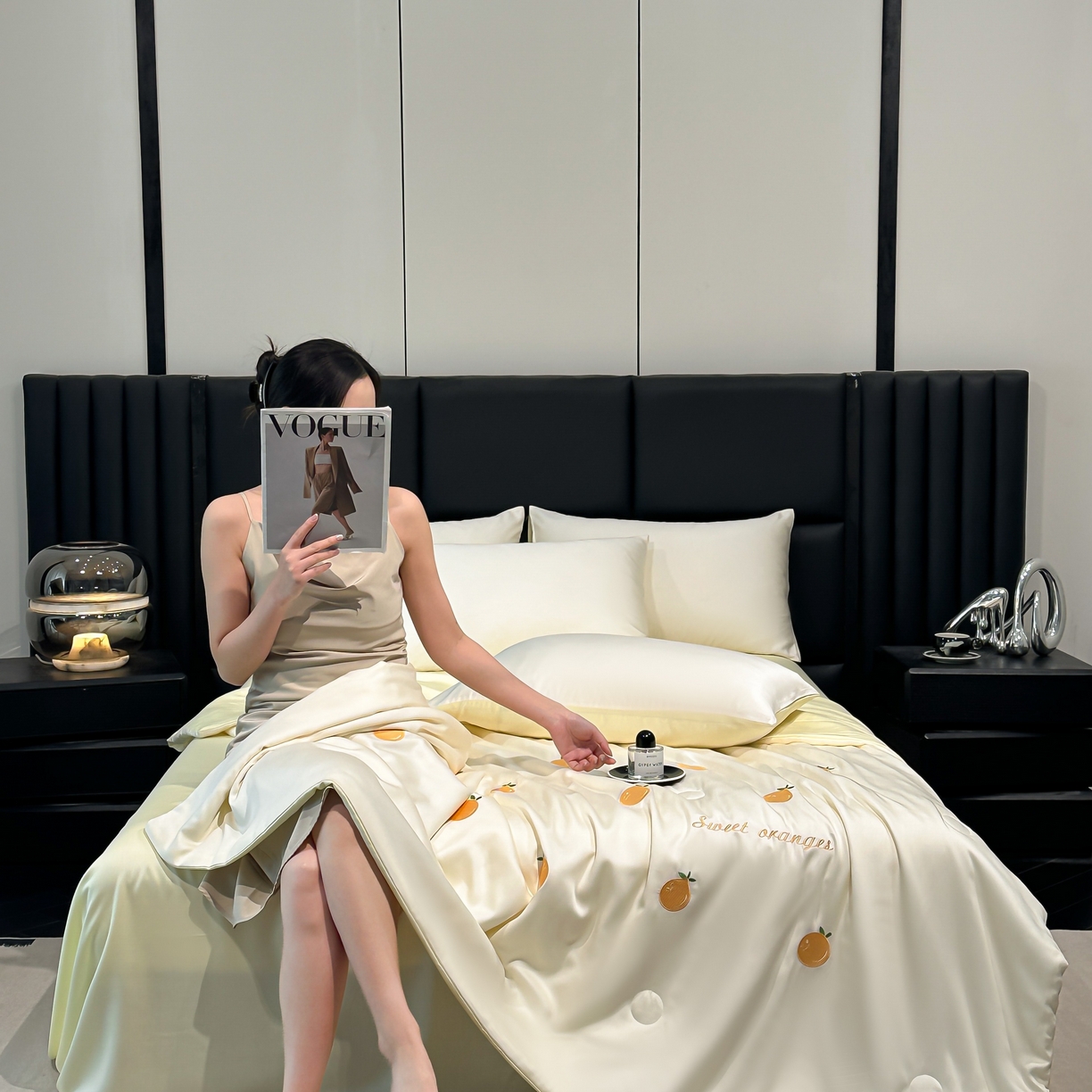 91家纺网 家纺一手货源 找家纺 利欧 2025新款水洗天丝满绣刺绣床单床笠款夏被四件套 砂糖橘-奶白黄