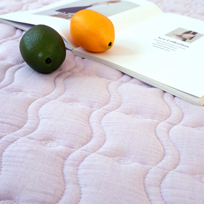 91家纺网 家纺一手货源 找家纺 豪选家纺 2025新款A类抗菌高支高密纯棉色织正宗双层纱夹棉床笠 薰衣紫