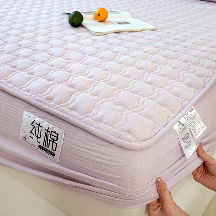 91家纺网 家纺一手货源 找家纺 豪选家纺 2025新款A类抗菌高支高密纯棉色织正宗双层纱夹棉床笠 薰衣紫