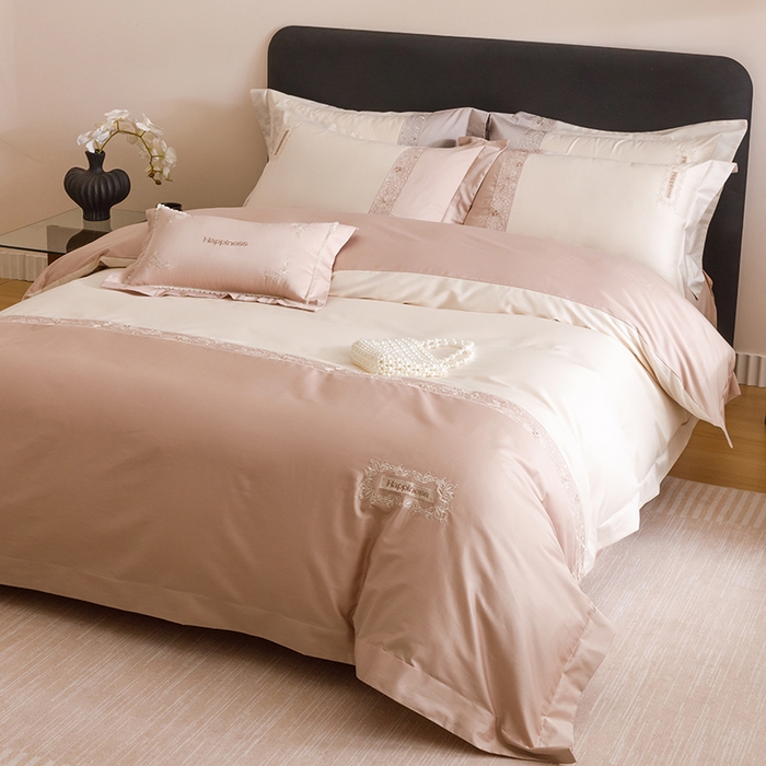 91家纺网 家纺一手货源 找家纺 艾莱家纺 2025新款A类100支长绒棉纯棉四件套-玛格丽特 玛格丽特-浅咖-奶油黄