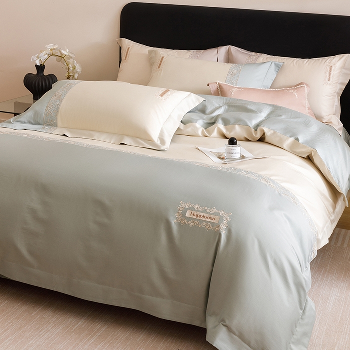 91家纺网 家纺一手货源 找家纺 艾莱家纺 2025新款A类100支长绒棉纯棉四件套-玛格丽特 玛格丽特-蓝绿-奶昔黄