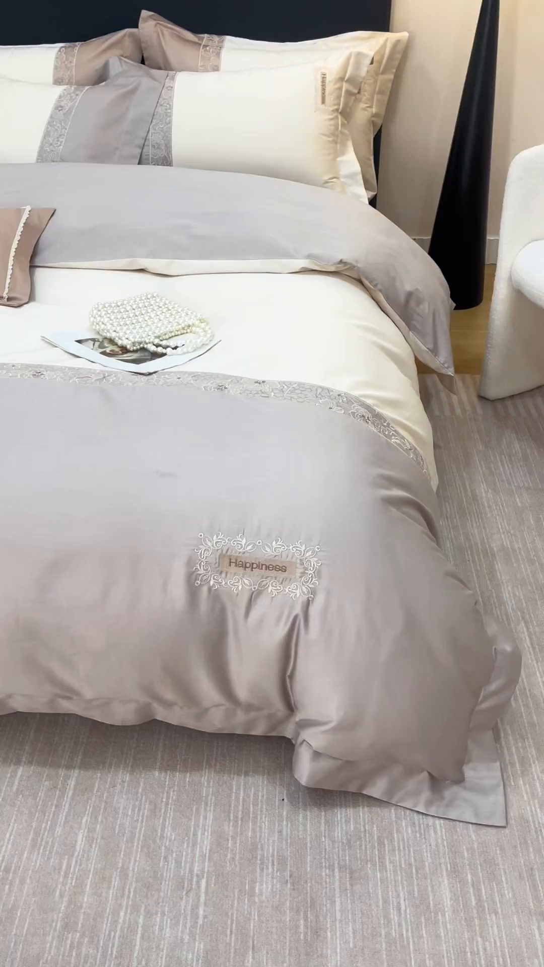 91家纺网 家纺一手货源 找家纺 艾莱家纺 2025新款A类100支长绒棉纯棉四件套-玛格丽特 玛格丽特-烟紫灰-奶油黄