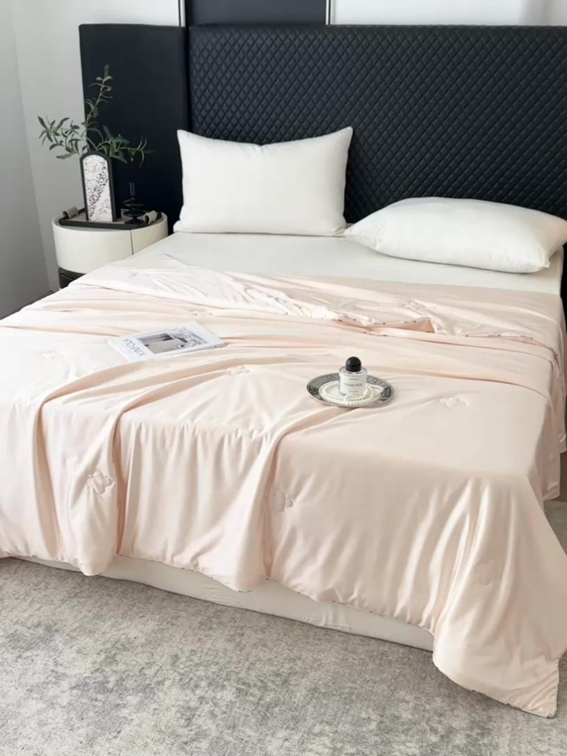 91家纺网 家纺一手货源 找家纺 茧羽世家 2025新款流光溢彩系列夏被夏被夏凉被空调被 流光溢彩 玉