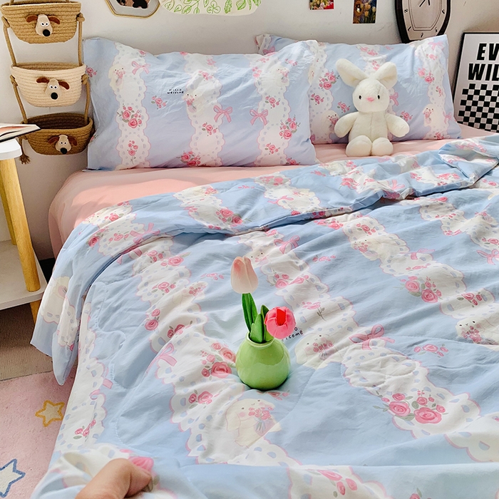 91家纺网 家纺一手货源 找家纺 2025新款1活性印染水洗棉大豆夏被 夏被-玫瑰小兔