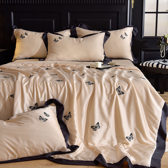 91家纺网 家纺一手货源 找家纺 大麦家纺 2025新款水洗天丝绣花款夏被四件套 蝴蝶飞飞-奶杏