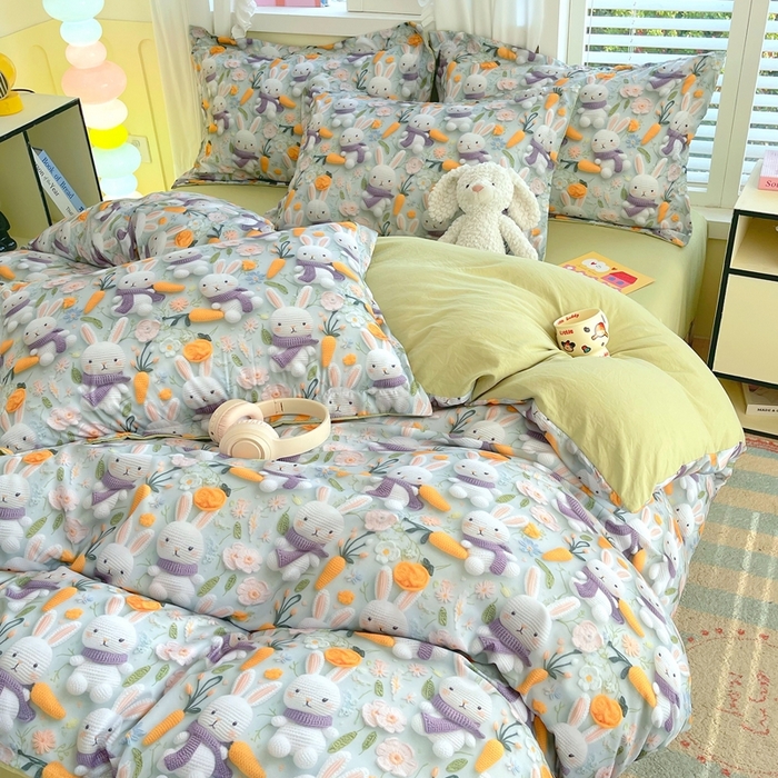 91家纺网 家纺一手货源 找家纺 恋之语 2025新款数码印花四件套卡通款 萌兔胡萝卜