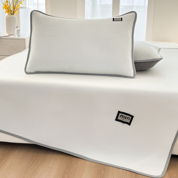 91家纺网 家纺一手货源 找家纺 子曰 2025新款A类高分子PE小清新凉感席系列-床垫款 小清新-白