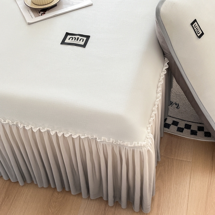 91家纺网 家纺一手货源 找家纺 子曰 2025新款A类高分子PE小清新凉感席系列-床裙款  小清新-白