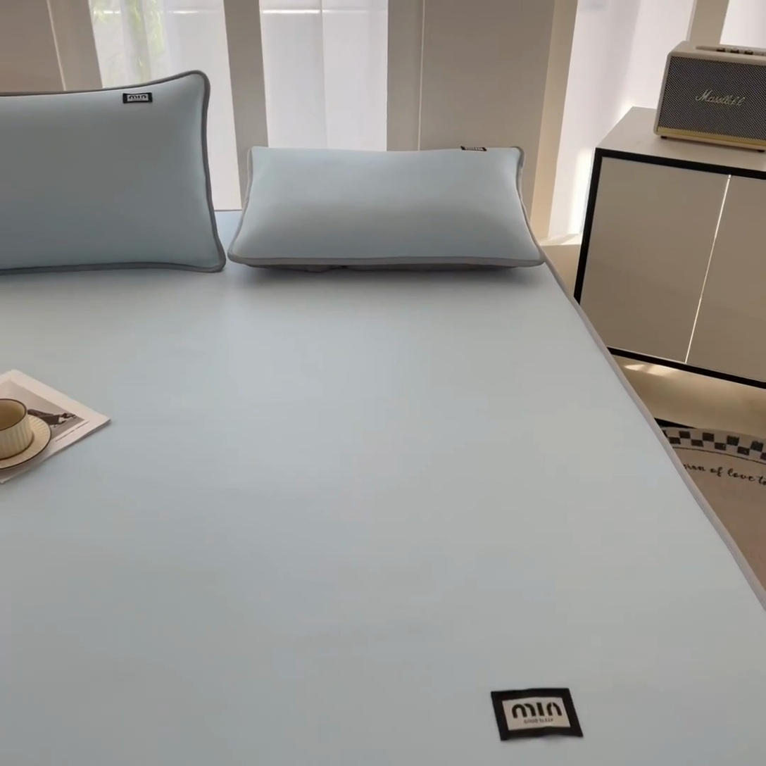 91家纺网 家纺一手货源 找家纺 （总）子曰 2025新款A类高分子PE小清新凉感席系列-床笠款