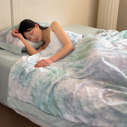 91家纺网 家纺一手货源 找家纺 （总）亿莱鑫 2025新款7A抗菌超软柔肤棉轻奢床裙款夏凉被 空调被 被子夏被四件套-蝶恋花系列