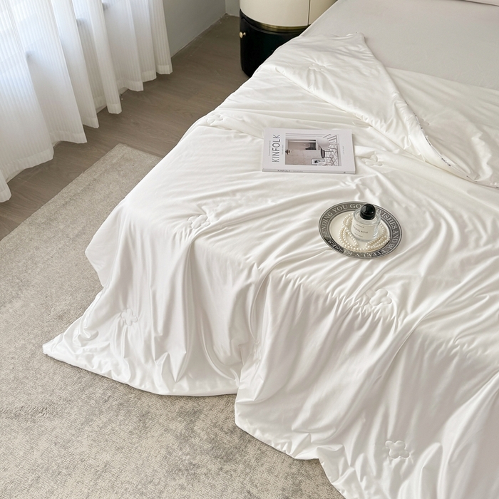 91家纺网 家纺一手货源 找家纺 茧羽世家 2025新款流光溢彩系列夏被夏被夏凉被空调被 流光溢彩 白