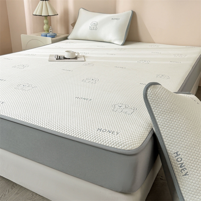 91家纺网 家纺一手货源 找家纺 雯豆家纺 2025新款PE凉感提花冰丝床笠三件套全包中分子床罩床垫保护套 琪琪小狗-床笠款