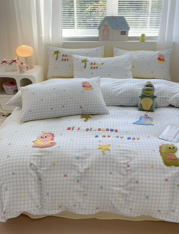 91家纺网 家纺一手货源 找家纺 如意朵 2025新款全棉双层纱小清新绣花四件套（专版花型） 恐龙派对